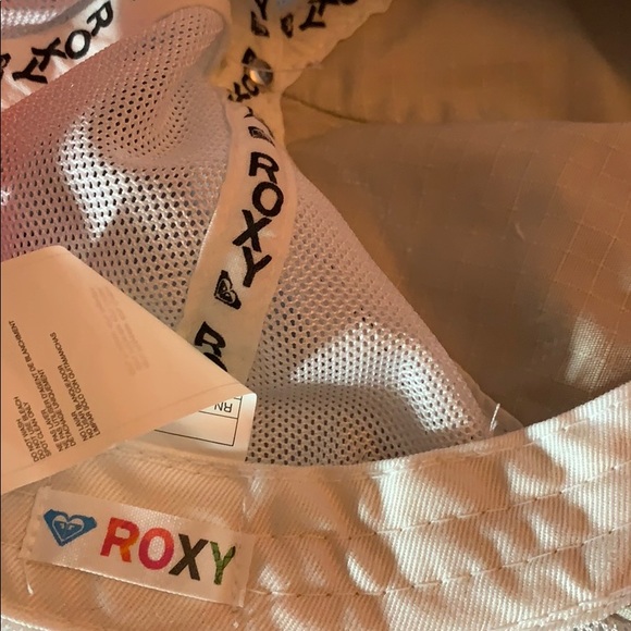 ROXY cream and pink baseball cap - Picture 5 of 6